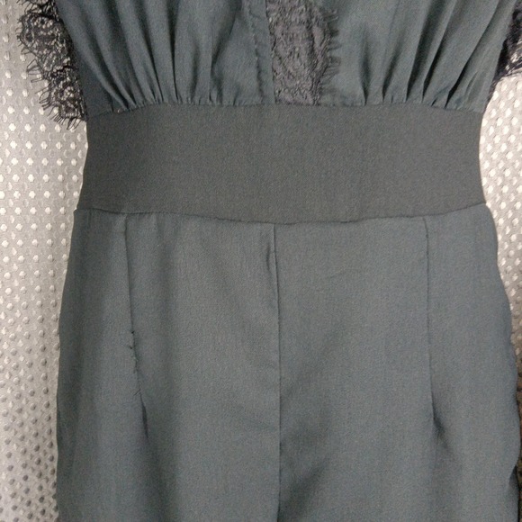 Altar'd State Jumpsuit Womens Small Black Lace Trim Deep V Back Zip Tie Waist - Picture 7 of 14